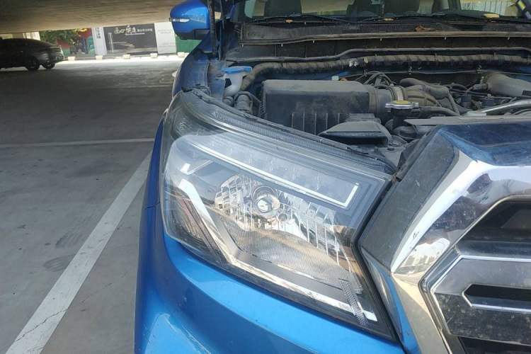Used Dongfeng Ruichi 6 2019 2.5T Manual Two-Wheel Drive Diesel Standard Version ZD25T5 Right Front Headlight
