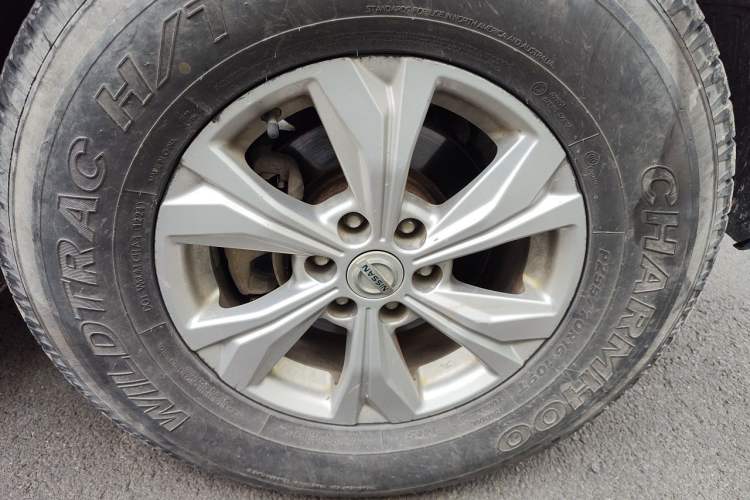 Used Dongfeng Ruichi 6 2019 2.5T Automatic Two-Wheel Drive Diesel Luxury ZD25T5 Right Front Wheel Hub