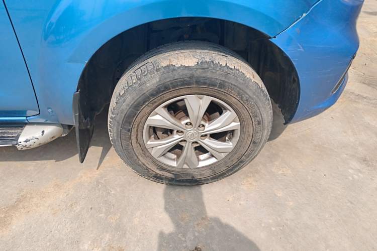 Used Dongfeng Ruichi 6 2019 2.5T Manual Two-Wheel Drive Diesel Standard Version ZD25T5 Right Front Wheel Hub