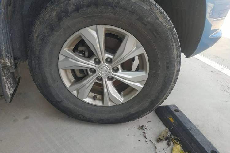 Used Dongfeng Ruichi 6 2019 2.5T Manual Two-Wheel Drive Diesel Standard Version ZD25T5 Right Front Wheel Hub