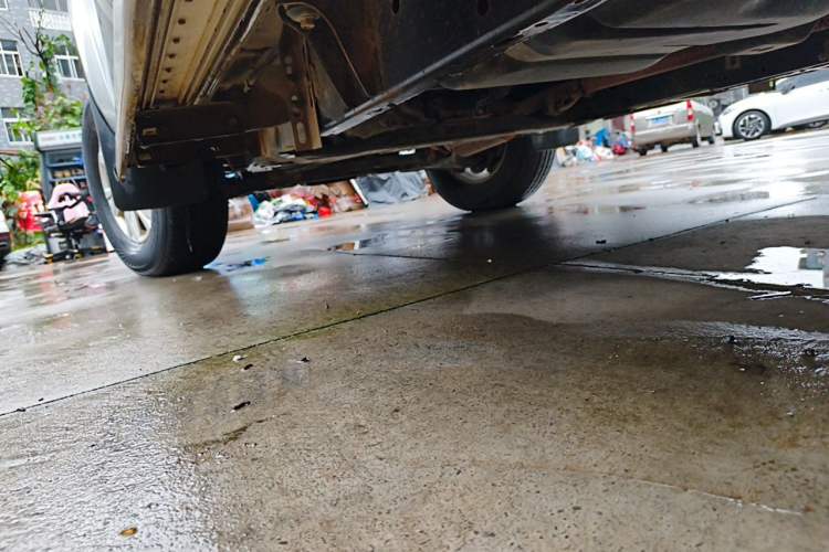 Used Dongfeng Ruichi 6 2019 2.5T Manual Two-Wheel Drive Diesel Standard Version ZD25T5 Chassis Rear Left