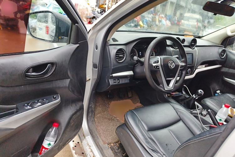 Used Dongfeng Ruichi 6 2019 2.5T Manual Two-Wheel Drive Diesel Standard Version ZD25T5 Driver Seat