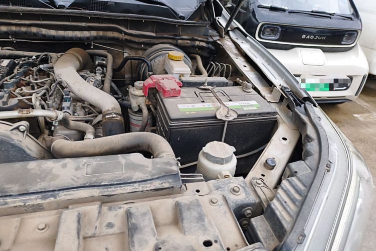 Used Dongfeng Ruichi 6 2019 2.5T Manual Two-Wheel Drive Diesel Standard Version ZD25T5 Engine Bay Left