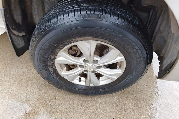 Used Dongfeng Ruichi 6 2019 2.5T Manual Two-Wheel Drive Diesel Standard Version ZD25T5 Right Front Wheel Hub
