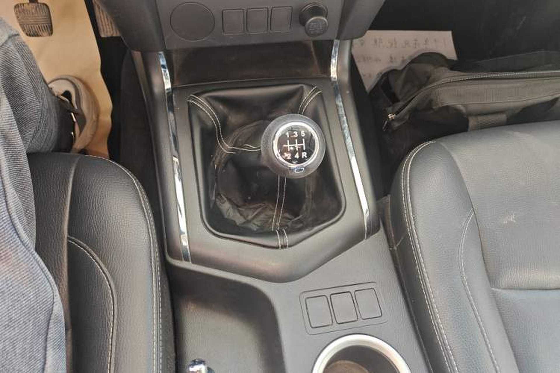 Used Dongfeng Ruichi 6 2019 2.4L Manual Two-Wheel Drive Gasoline Standard Version 2TZD Gear Lever