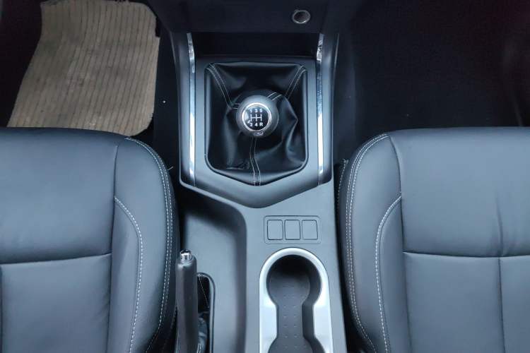 Used Dongfeng Ruichi 6 2019 2.4L Manual Two-Wheel Drive Gasoline Standard Version China VI Emission Standard 2TZD Gear Lever