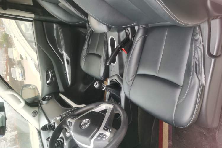 Used Dongfeng Ruichi 6 2019 2.5T Manual 4x4 Diesel Standard Version ZD25T5 Left Front Seat