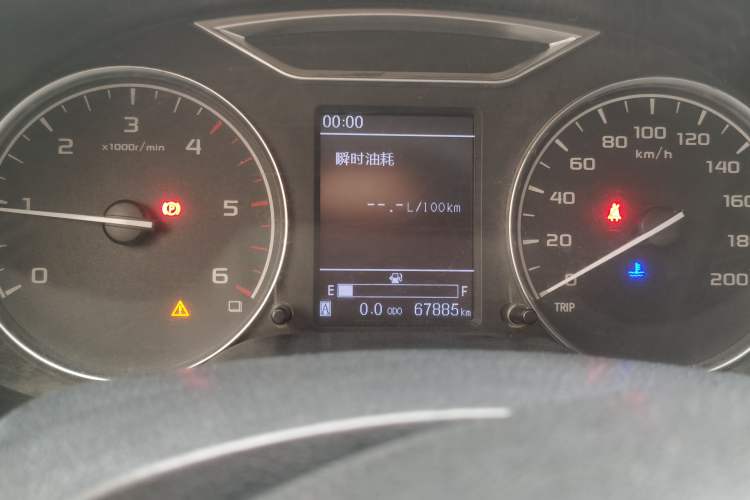 Used Dongfeng Ruichi 6 2019 2.5T Manual 4x4 Diesel Standard Version ZD25T5 Odometer Close Up