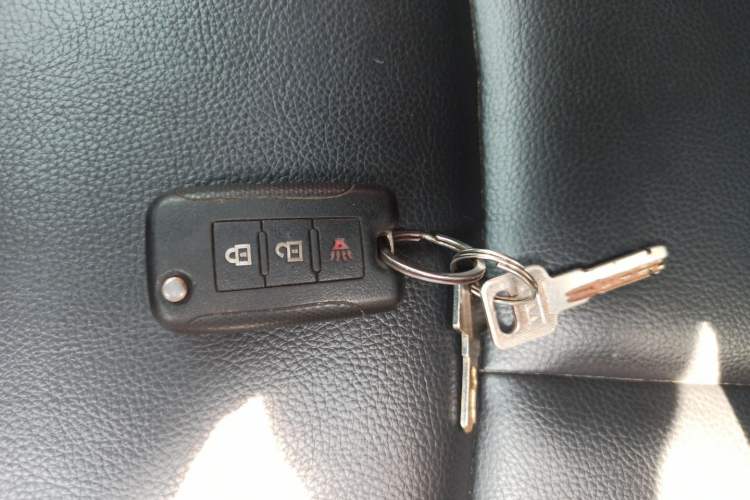 Used Dongfeng Ruichi 6 2019 2.4L Manual 4x4 Gasoline Standard Version 2TZD Vehicle Key