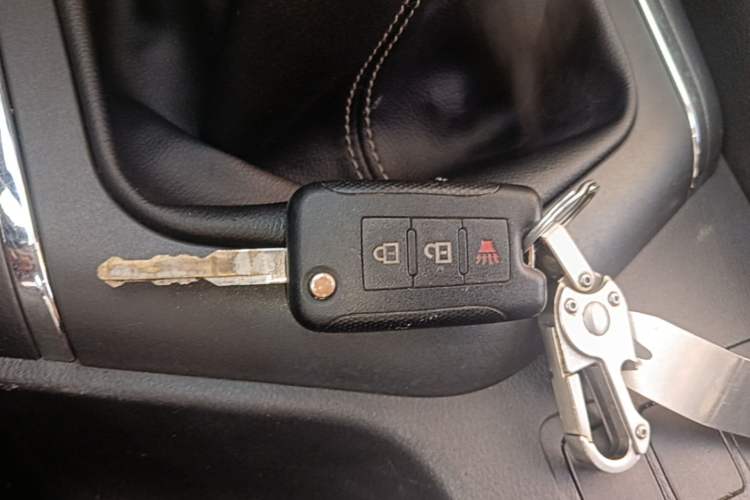 Used Dongfeng Ruichi 6 2019 2.4L Manual 4x4 Gasoline Standard Version China VI Emission Standard 2TZD Vehicle Key