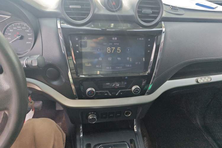 Used Dongfeng Ruichi 6 2020 2.3T Automatic All-Wheel-Drive Diesel Off-Road Version M9T Audio And AC Panel