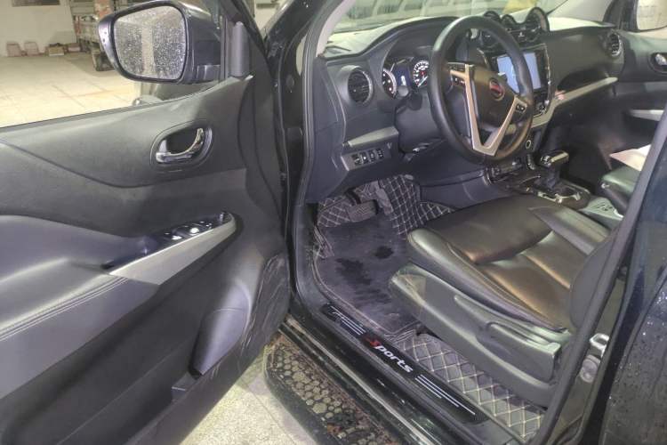 Used Dongfeng Ruichi 6 2020 2.3T Automatic All-Wheel Drive Diesel Luxury Version China VI Standard M9T Driver Seat