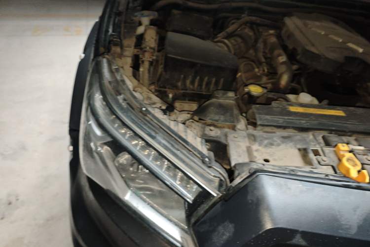 Used Dongfeng Ruichi 6 2020 2.3T Automatic All-Wheel-Drive Diesel Off-Road Version M9T Engine Bay Right