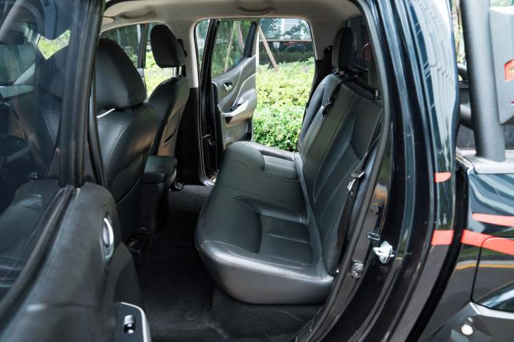 Used Dongfeng Ruichi 6 2020 2.3T Automatic All-Wheel-Drive Diesel Off-Road Version M9T Interior 10