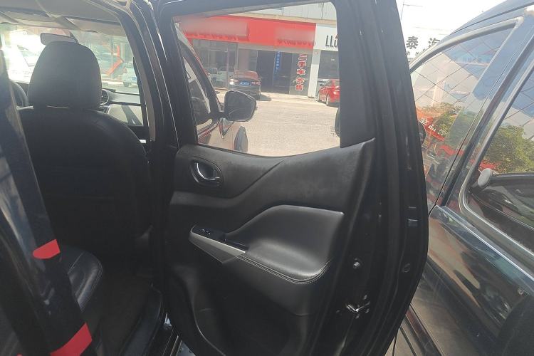 Used Dongfeng Ruichi 6 2020 2.3T Automatic All-Wheel-Drive Diesel Off-Road Version M9T Interior 3