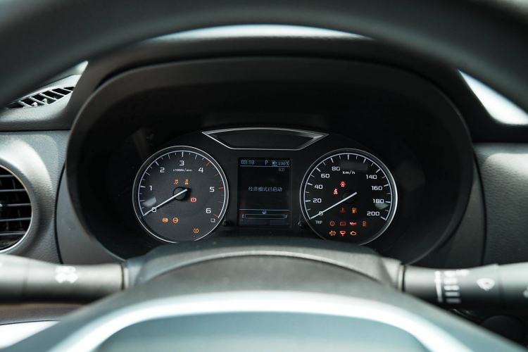 Used Dongfeng Ruichi 6 2020 2.3T Automatic All-Wheel-Drive Diesel Off-Road Version M9T Interior 8