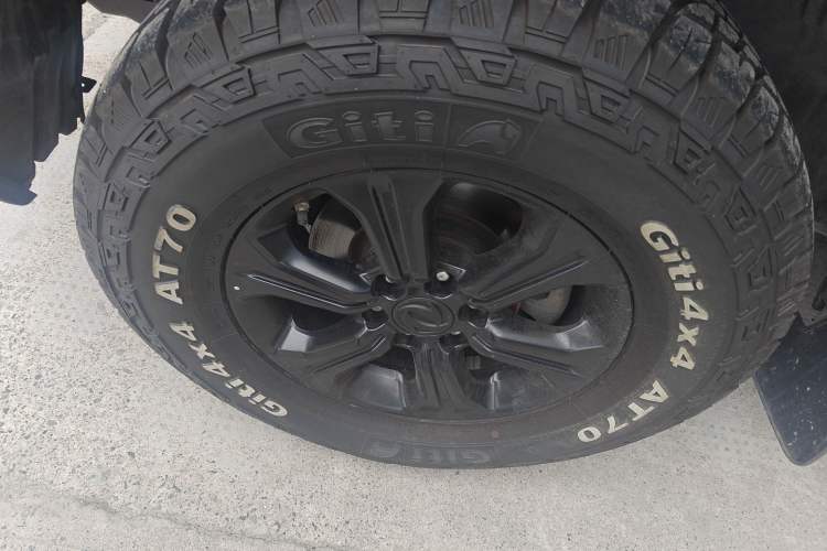 Used Dongfeng Ruichi 6 2020 2.3T Automatic All-Wheel-Drive Diesel Off-Road Version M9T Left Front Wheel Hub