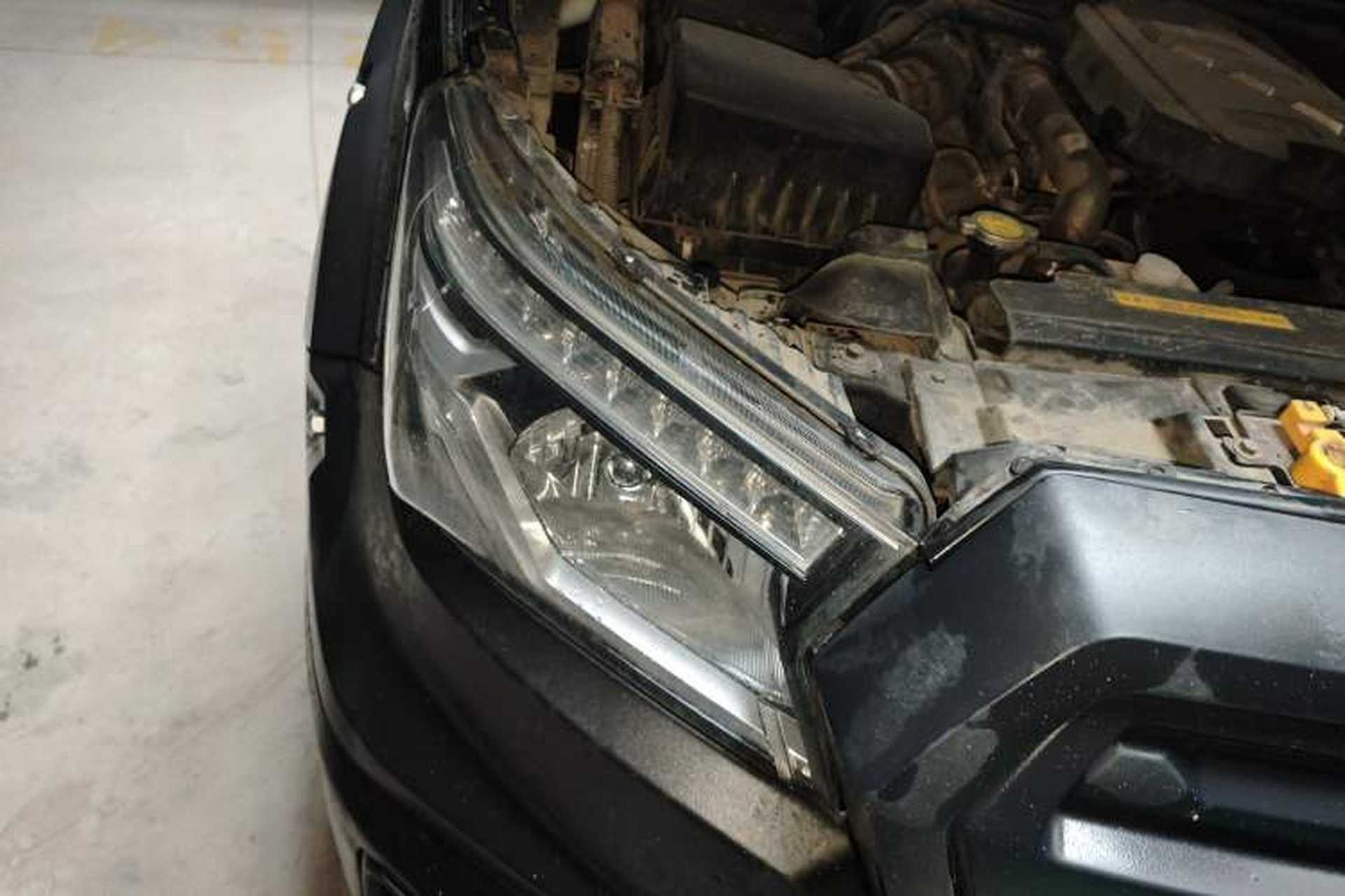 Used Dongfeng Ruichi 6 2020 2.3T Automatic All-Wheel-Drive Diesel Off-Road Version M9T Right Front Headlight