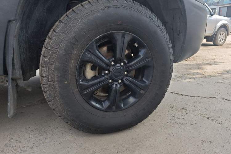 Used Dongfeng Ruichi 6 2020 2.3T Automatic All-Wheel-Drive Diesel Off-Road Version M9T Right Front Wheel Hub