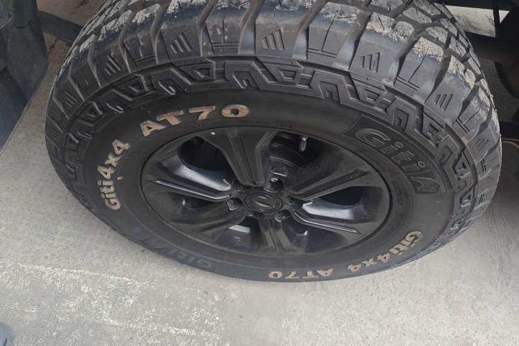 Used Dongfeng Ruichi 6 2020 2.3T Automatic All-Wheel-Drive Diesel Off-Road Version M9T Right Rear Wheel Hub