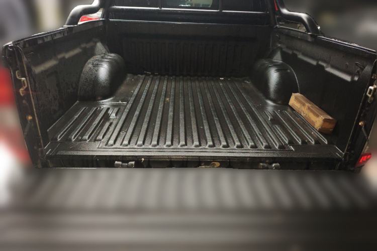 Used Dongfeng Ruichi 6 2020 2.3T Automatic All-Wheel-Drive Diesel Off-Road Version M9T Trunk
