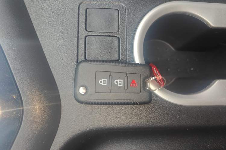 Used Dongfeng Ruichi 6 2020 2.3T Automatic All-Wheel-Drive Diesel Off-Road Version M9T Vehicle Key