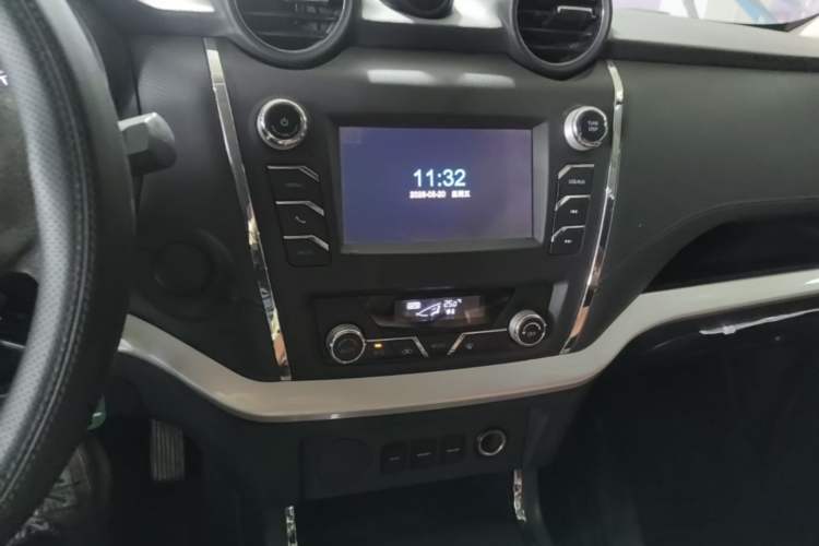 Used Dongfeng Ruichi 6 2020 2.3T Urban Edition Automatic Diesel Two-Wheel Drive Luxury M9T Audio And AC Panel