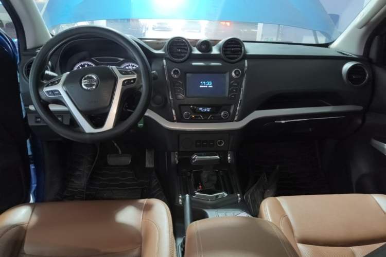 Used Dongfeng Ruichi 6 2020 2.3T Urban Edition Automatic Diesel Two-Wheel Drive Luxury M9T Center Console