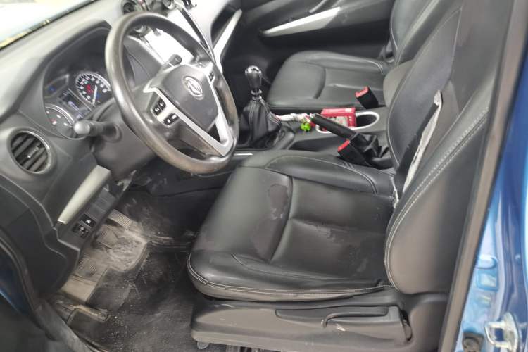 Used Dongfeng Ruichi 6 2020 2.3T Manual Two-Wheel Drive Diesel Standard Version China VI Emission Standard with Long Cargo Bed M9T Left Front Seat
