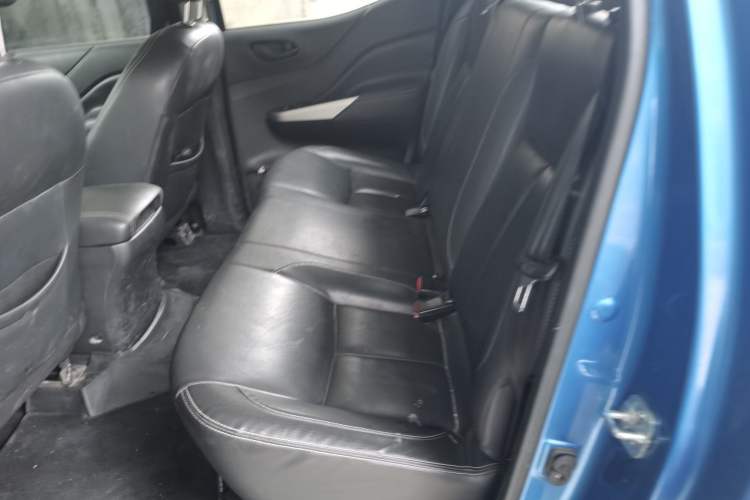 Used Dongfeng Ruichi 6 2020 2.3T Manual Two-Wheel Drive Diesel Standard Version China VI Emission Standard with Long Cargo Bed M9T Left Rear Seat