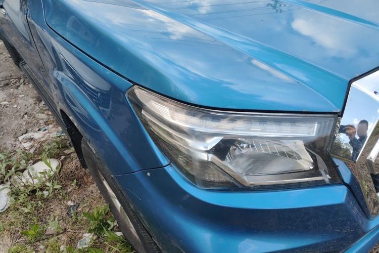 Used Dongfeng Ruichi 6 2020 2.3T Manual 4x4 Diesel Standard Version China VI Emission Standard with Long Cargo Bed – M9T Right Front Headlight