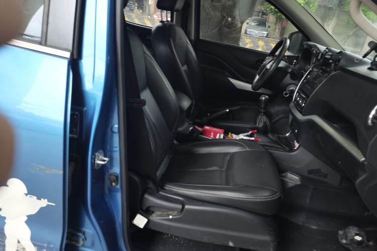 Used Dongfeng Ruichi 6 2020 2.3T Manual Two-Wheel Drive Diesel Standard Version China VI Emission Standard with Long Cargo Bed M9T Right Front Seat