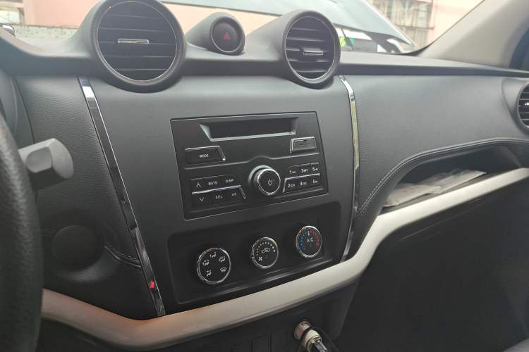 Used Dongfeng Ruichi 6 2020 2.4L Urban Edition Manual Gasoline Two-Wheel Drive Standard Version 2TZD Audio And AC Panel