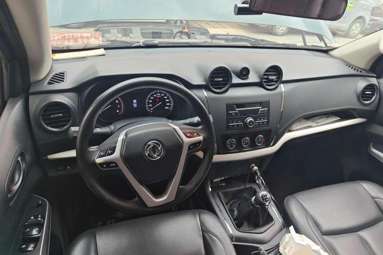 Used Dongfeng Ruichi 6 2020 2.4L Urban Edition Manual Gasoline Two-Wheel Drive Standard Version 2TZD Center Console