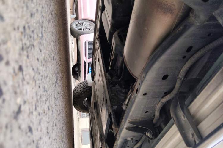 Used Dongfeng Ruichi 6 2020 2.3T Automatic All-Wheel Drive Diesel Flagship Version China VI Standard M9T Chassis Rear Right