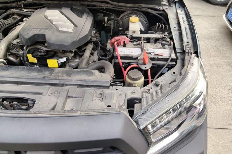 Used Dongfeng Ruichi 6 2020 2.3T Automatic All-Wheel Drive Diesel Flagship Version China VI Standard M9T Engine Bay Left