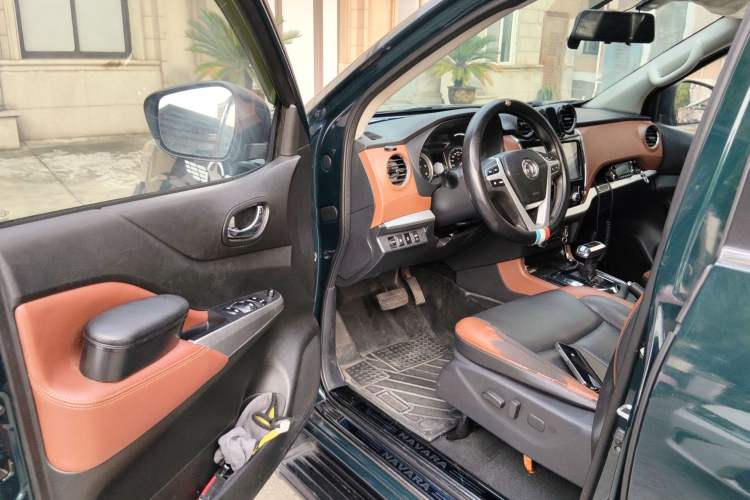 Used Dongfeng Ruichi 6 2020 2.3T Automatic All-Wheel Drive Diesel Flagship Version China VI Standard M9T Interior 3