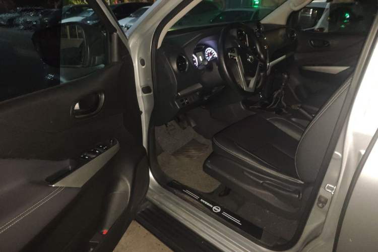 Used Dongfeng Ruichi 6 2020 2.3T Urban Edition Manual Diesel Two-Wheel-Drive Standard M9T Driver Seat