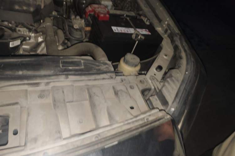 Used Dongfeng Ruichi 6 2020 2.3T Urban Edition Manual Diesel Two-Wheel-Drive Standard M9T Engine Bay Left