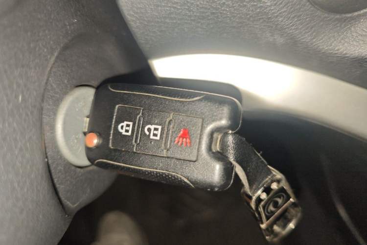 Used Dongfeng Ruichi 6 2020 2.3T Urban Edition Manual Diesel Two-Wheel-Drive Standard M9T Vehicle Key