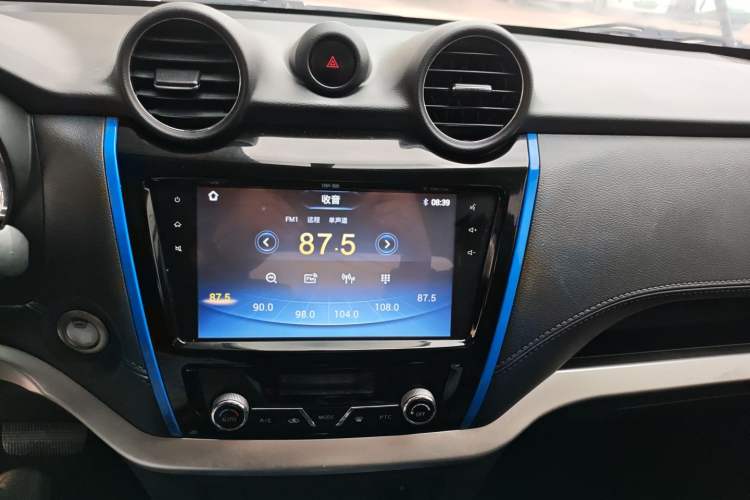 Used Dongfeng Ruichi 6 2020 EV model Audio And AC Panel