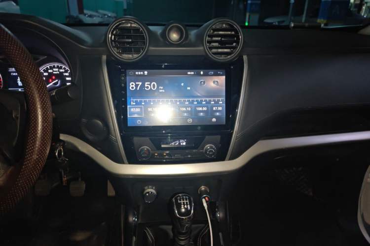 Used Dongfeng Ruichi 6  Audio And AC Panel