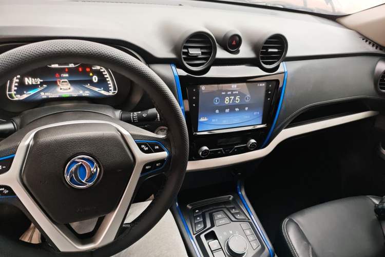 Used Dongfeng Ruichi 6 2020 EV model Center Console