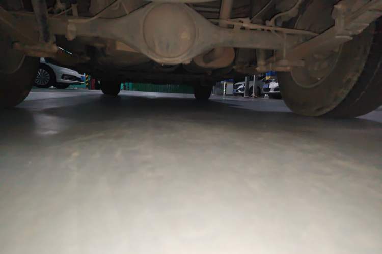 Used Dongfeng Ruichi 6  Chassis Rear