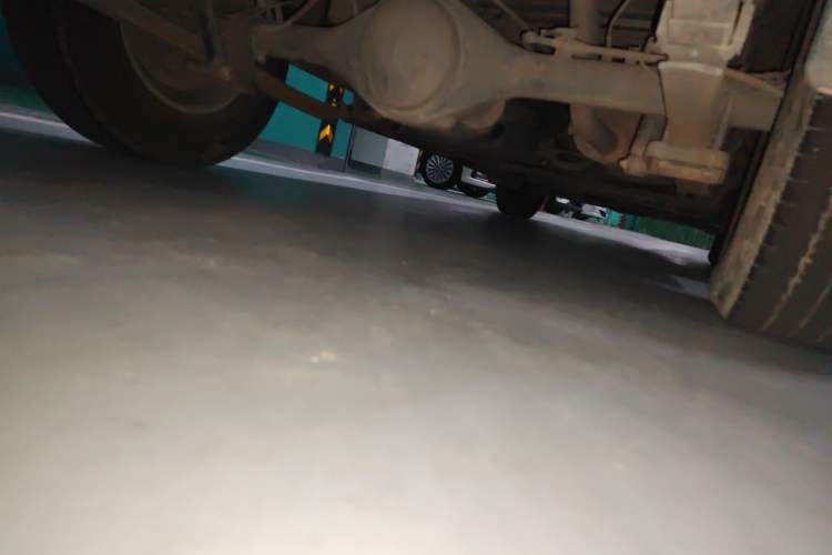 Used Dongfeng Ruichi 6  Chassis Rear Right