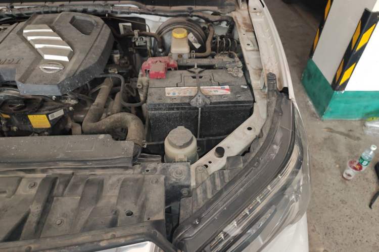 Used Dongfeng Ruichi 6  Engine Bay Left