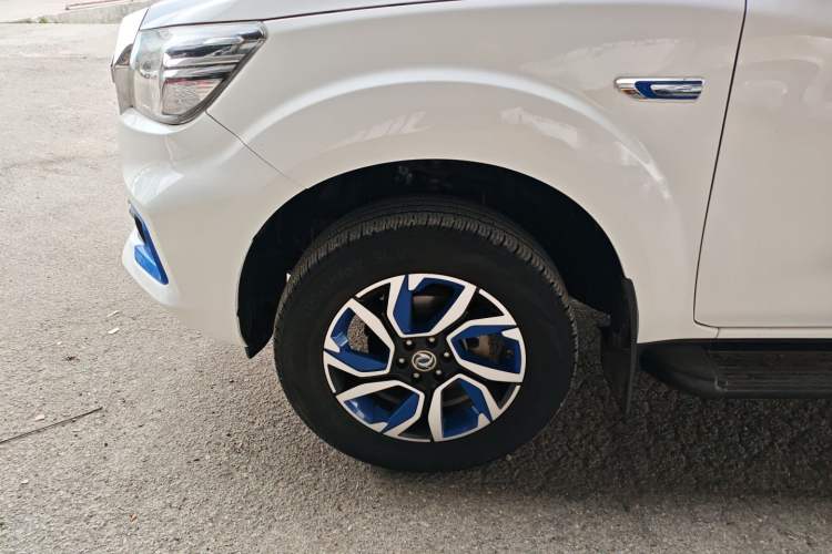 Used Dongfeng Ruichi 6 2020 EV model Exterior 4