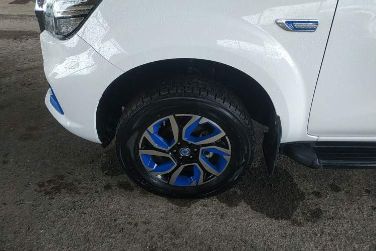 Used Dongfeng Ruichi 6 2020 EV model Exterior 4