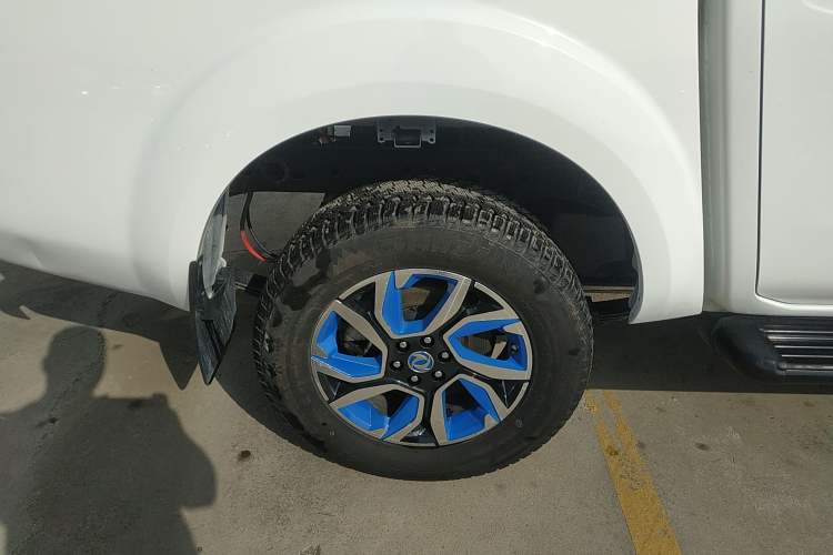 Used Dongfeng Ruichi 6 2020 EV model Exterior 5