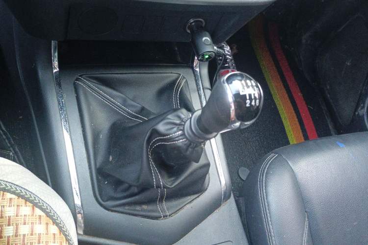 Used Dongfeng Ruichi 6 2020 2.3T Manual Two-Wheel Drive Diesel Standard Version China VI M9T Gear Lever